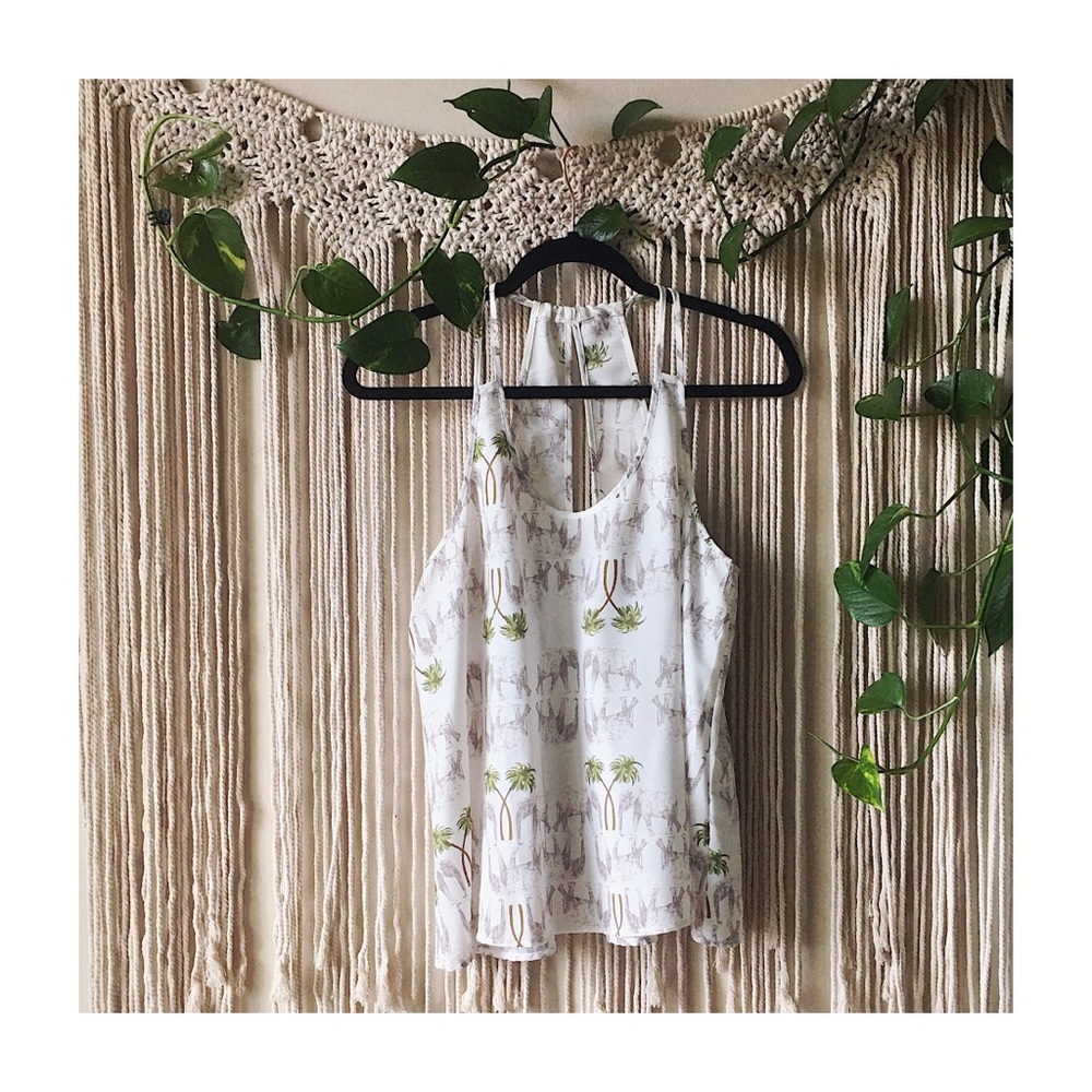 Sleeveless White Elephant Design Camisole